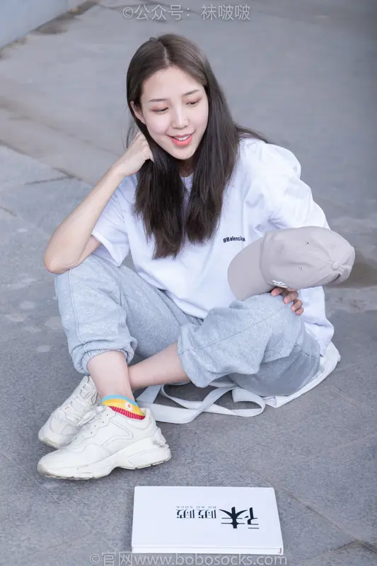 [BoBoSocks袜啵啵]NO.012 泡芙-运动鞋、白棉袜、裸足 3